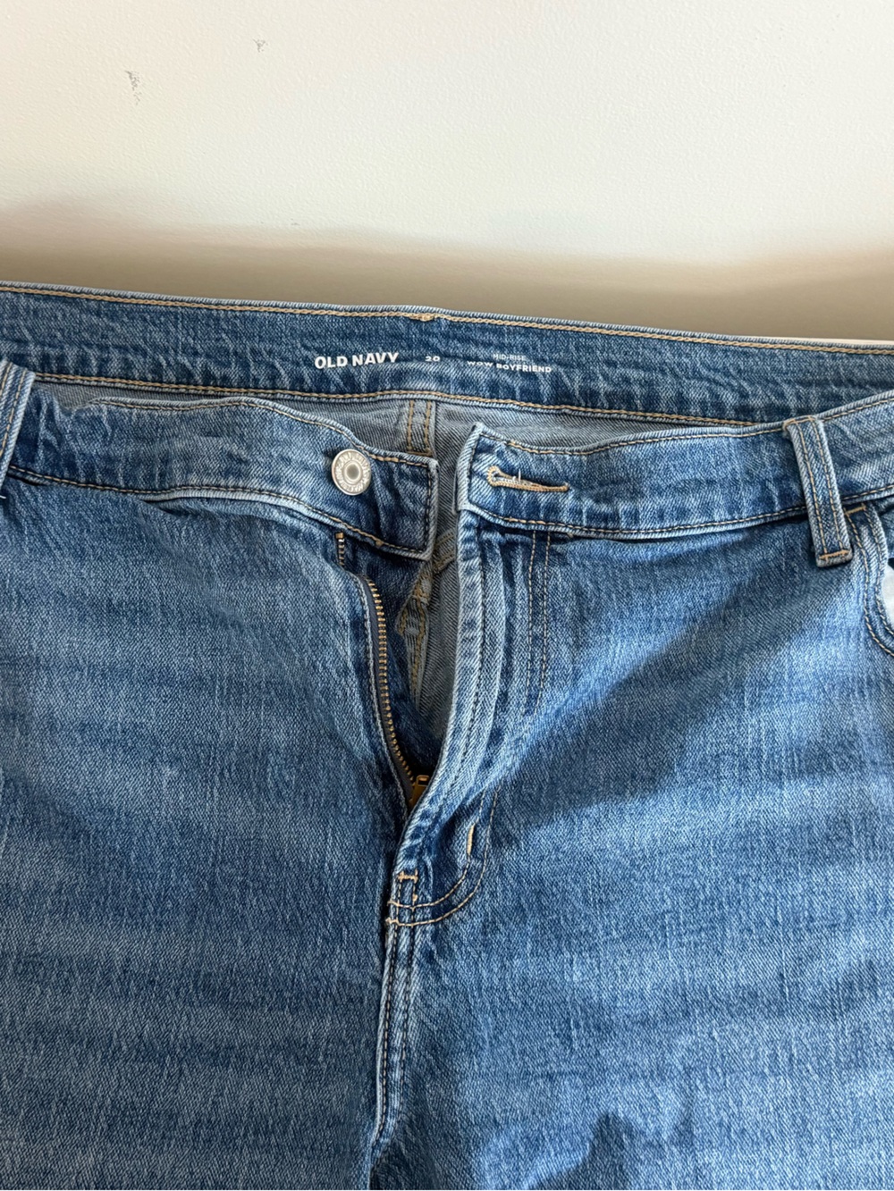 Old Navy Straight Women’s  Jeans in Medium Blue Wash